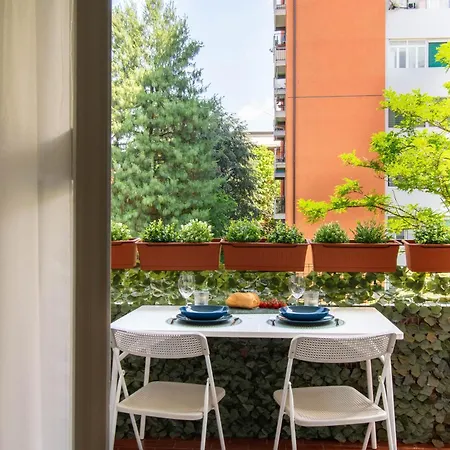 The Haus 141 Apartment *